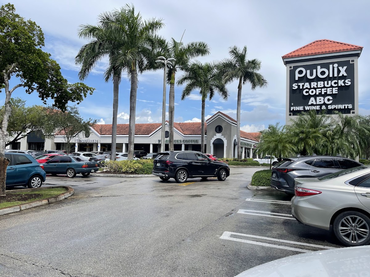 Doral Plaza